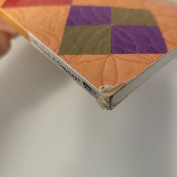 Free-Motion Quilting Made Easy Book 186 Designs From 8 Simple Shapes Larkin - Picture 9 of 10